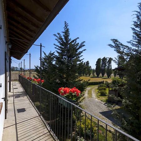 Agriturismo Cascina Marzana Hotel Павия Екстериор снимка