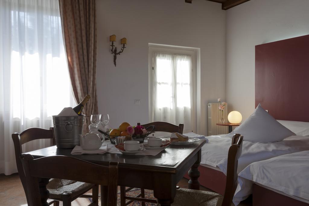 Agriturismo Cascina Marzana Hotel Павия Екстериор снимка