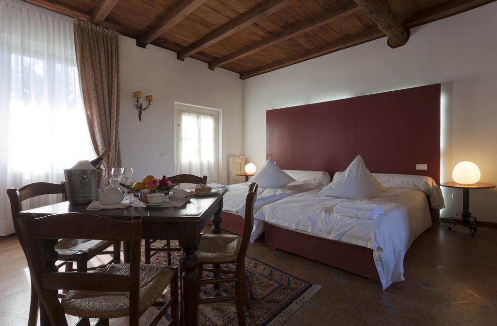 Agriturismo Cascina Marzana Hotel Павия Екстериор снимка