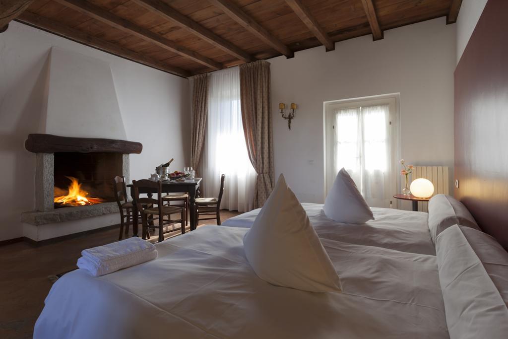 Agriturismo Cascina Marzana Hotel Павия Екстериор снимка