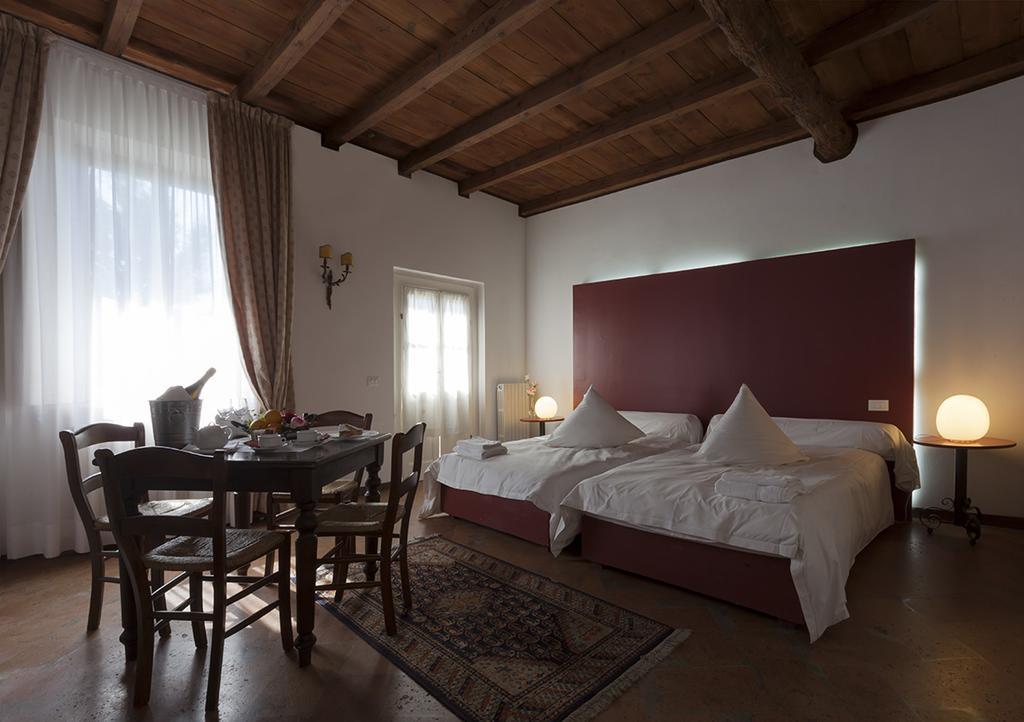 Agriturismo Cascina Marzana Hotel Павия Екстериор снимка
